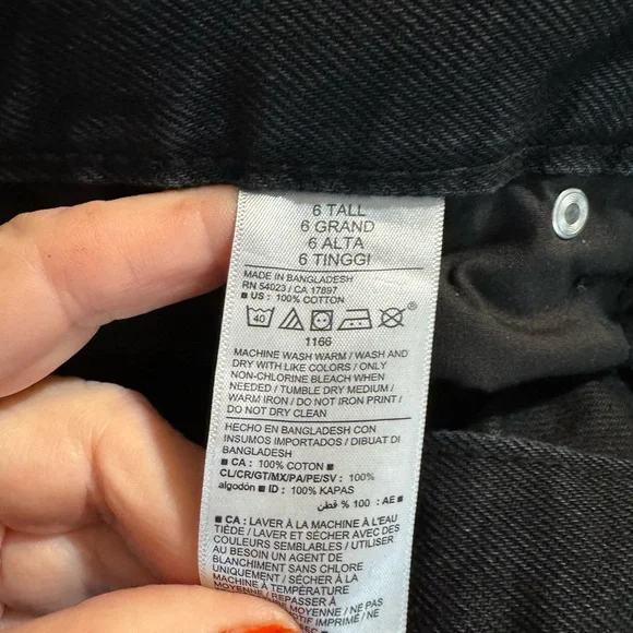 * ❤️OLD NAVY LIGHTLY DISTRESSED  BLACK HIGH-RISE/SLOUCHY STRAIGHT JEANS  6 TALL - Picture 7 of 7